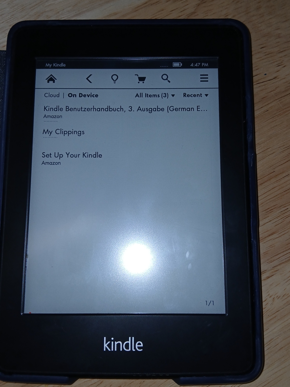 Amazon Kindle Black 5th Gen. e-Reader with Navy Blue Fabric Cover - Picture 12 of 16